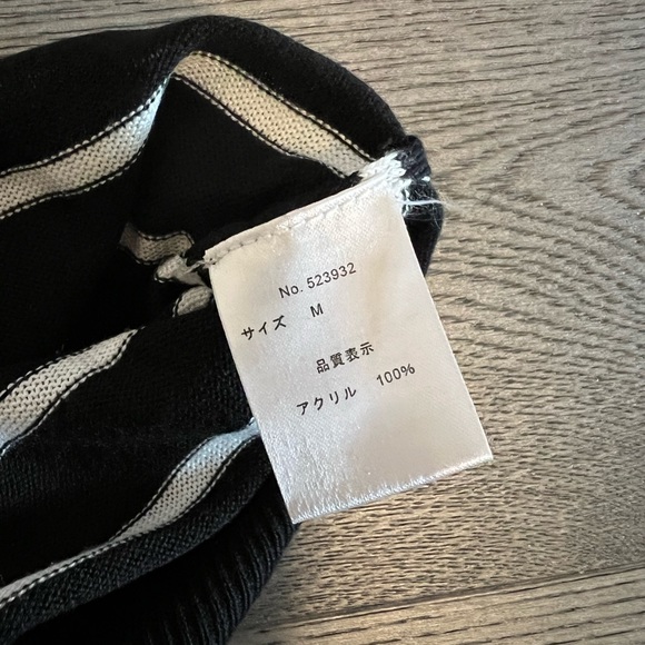 Korean style Black & White stripes knitted long sleeves top - Picture 7 of 7